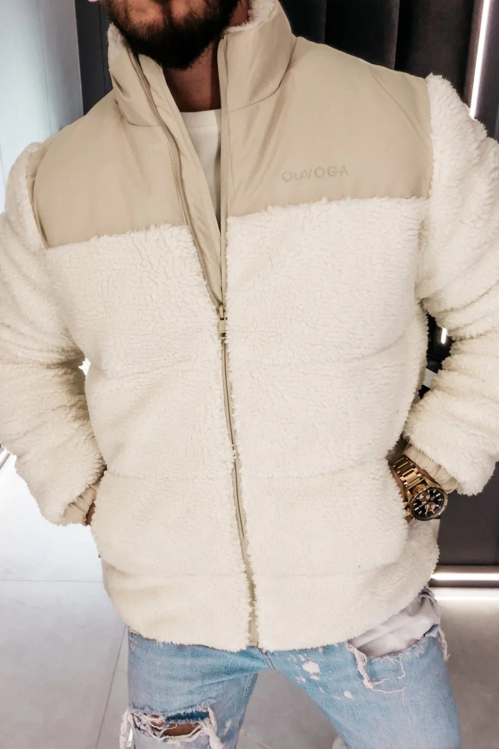 Olivgrüne Vaas-Jacke