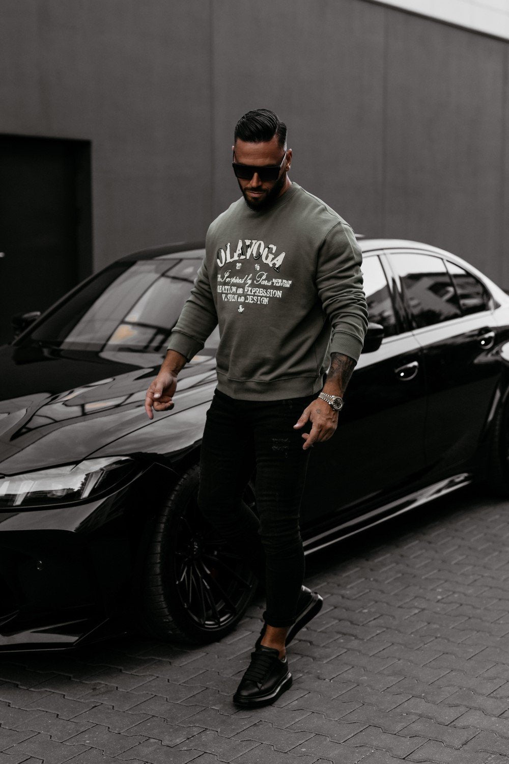 Olive VIROUS sweater