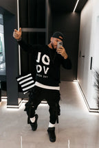 Olavoga Effect Pullover