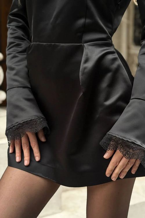 Mando Rouge Flair Black Kleid