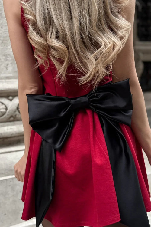 MANDO Bow Muse Rot Kleid