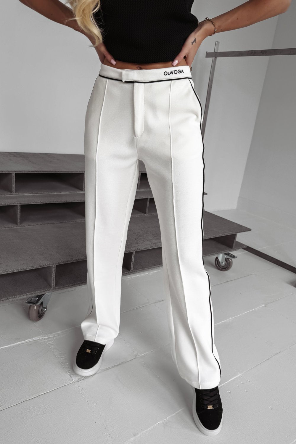Olavoga Whios trousers