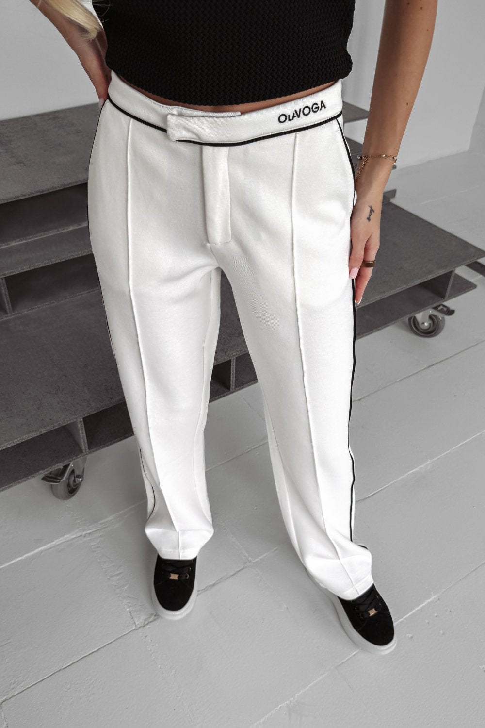 Olavoga Whios trousers
