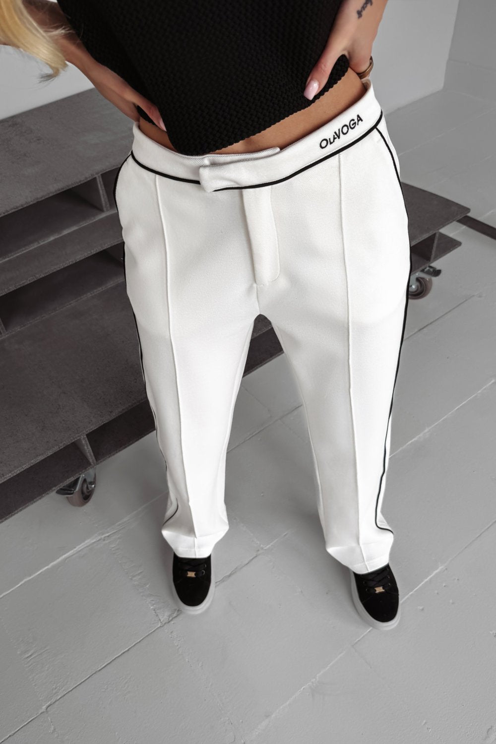 Olavoga Whios trousers