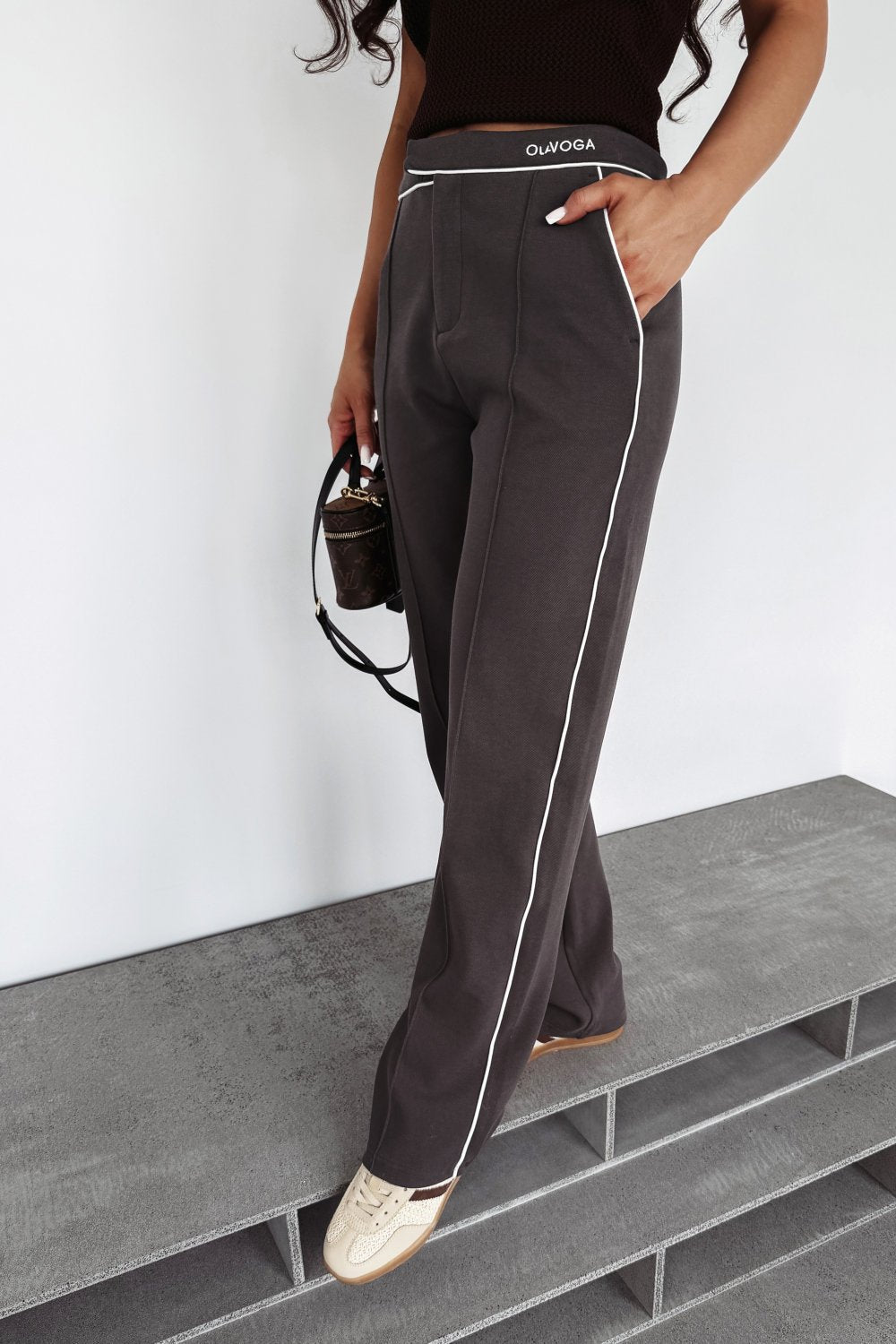 Olavoga Whios trousers