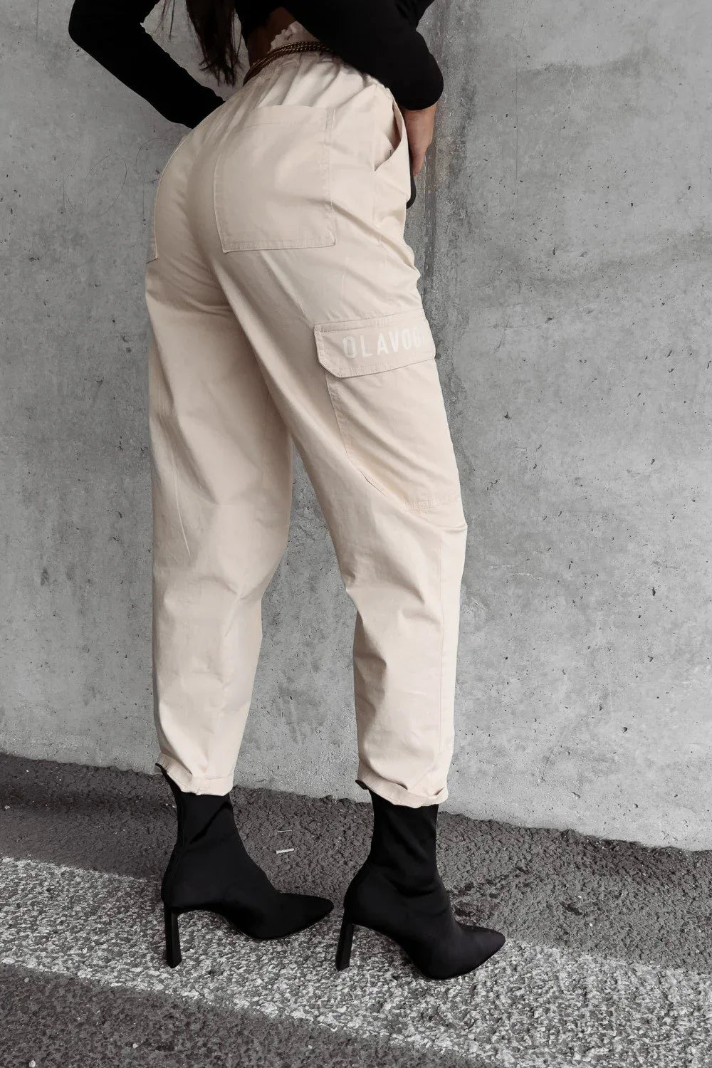 Olavoga Zelia nadrág