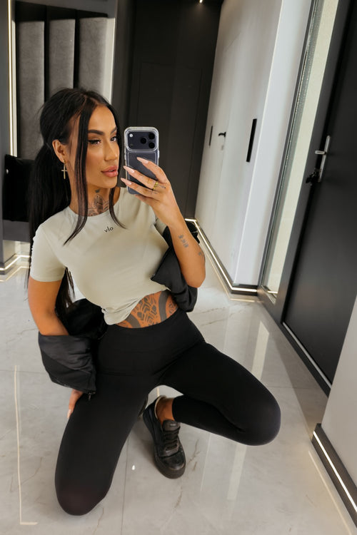 Olavoga Bastu T-Shirt mit kurzem Arm