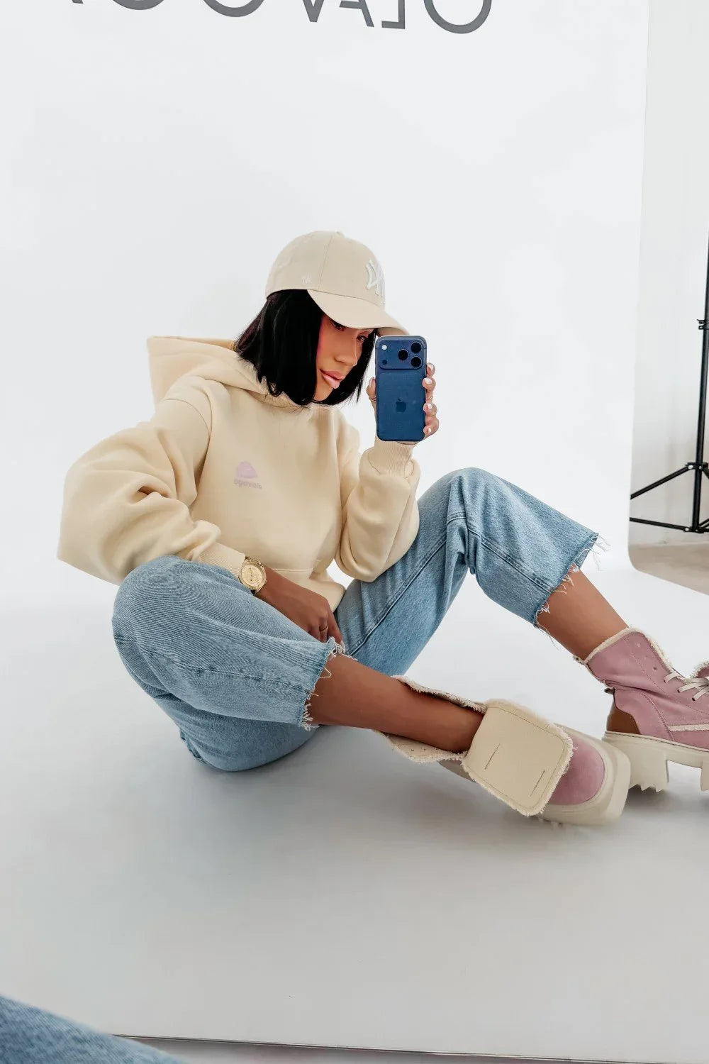 Olavoga Lucky Mindset Pullover