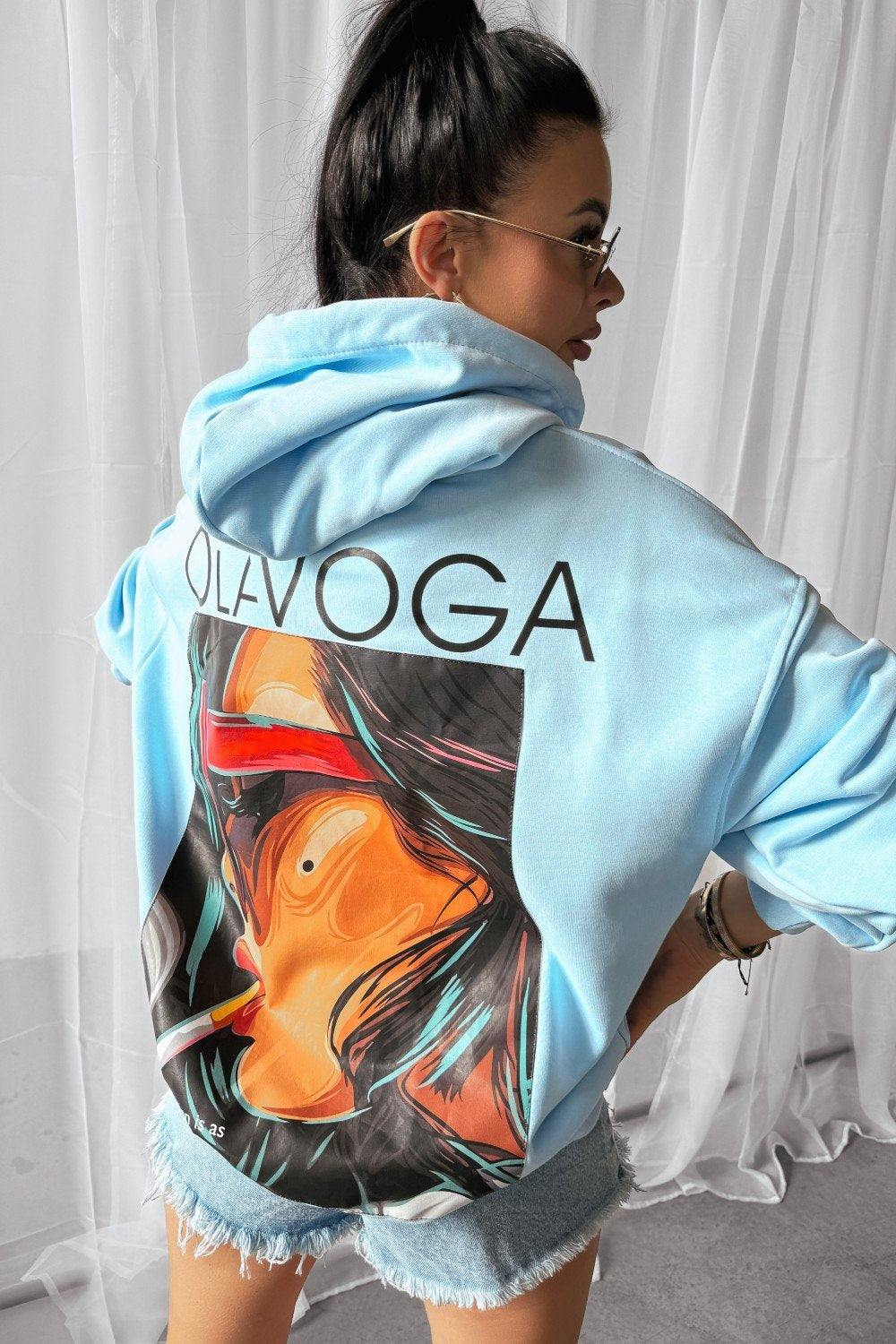 Olavoga Collage-Kapuzenpullover
