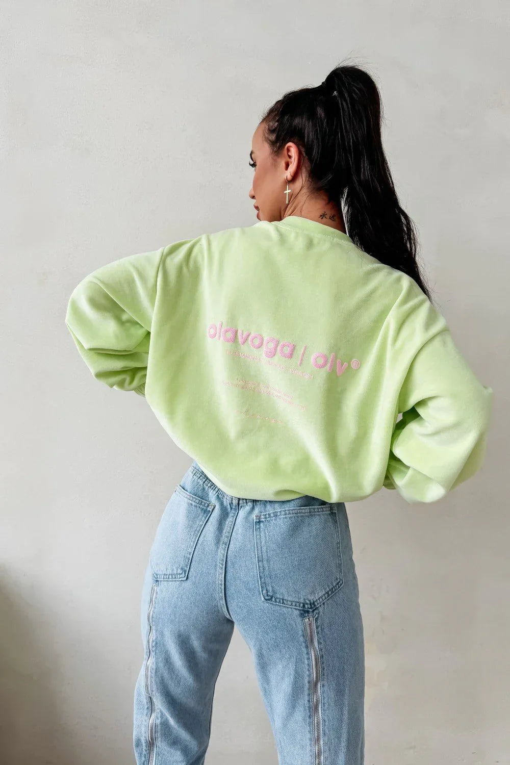 Olavoga Velvora Pullover