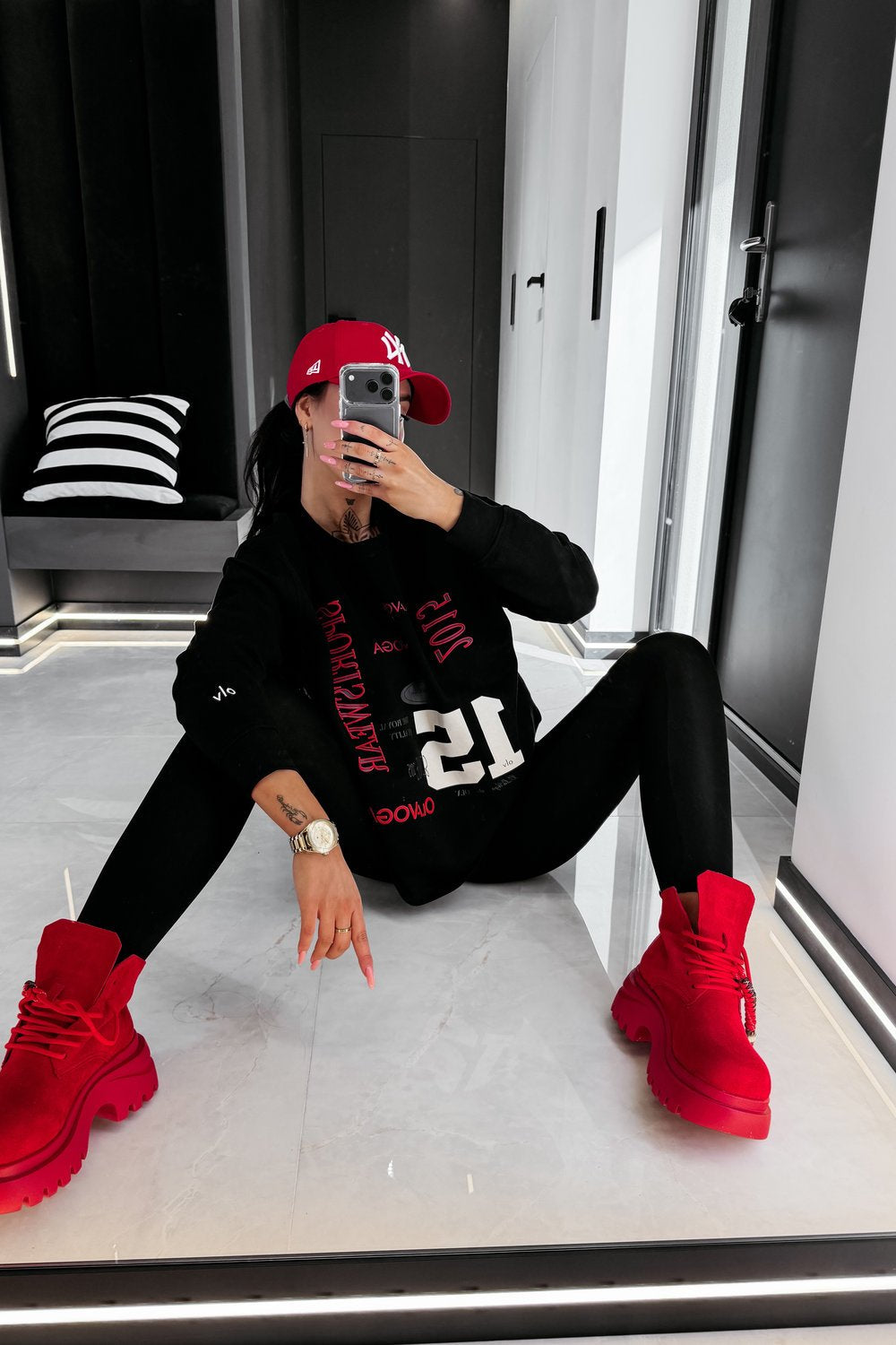 Olavoga Apare Sweatshirt