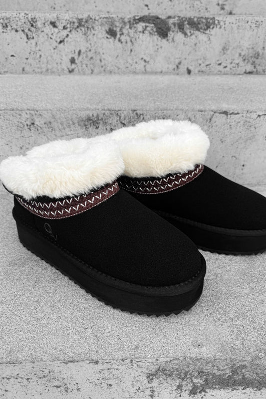 Olive Baila boots 