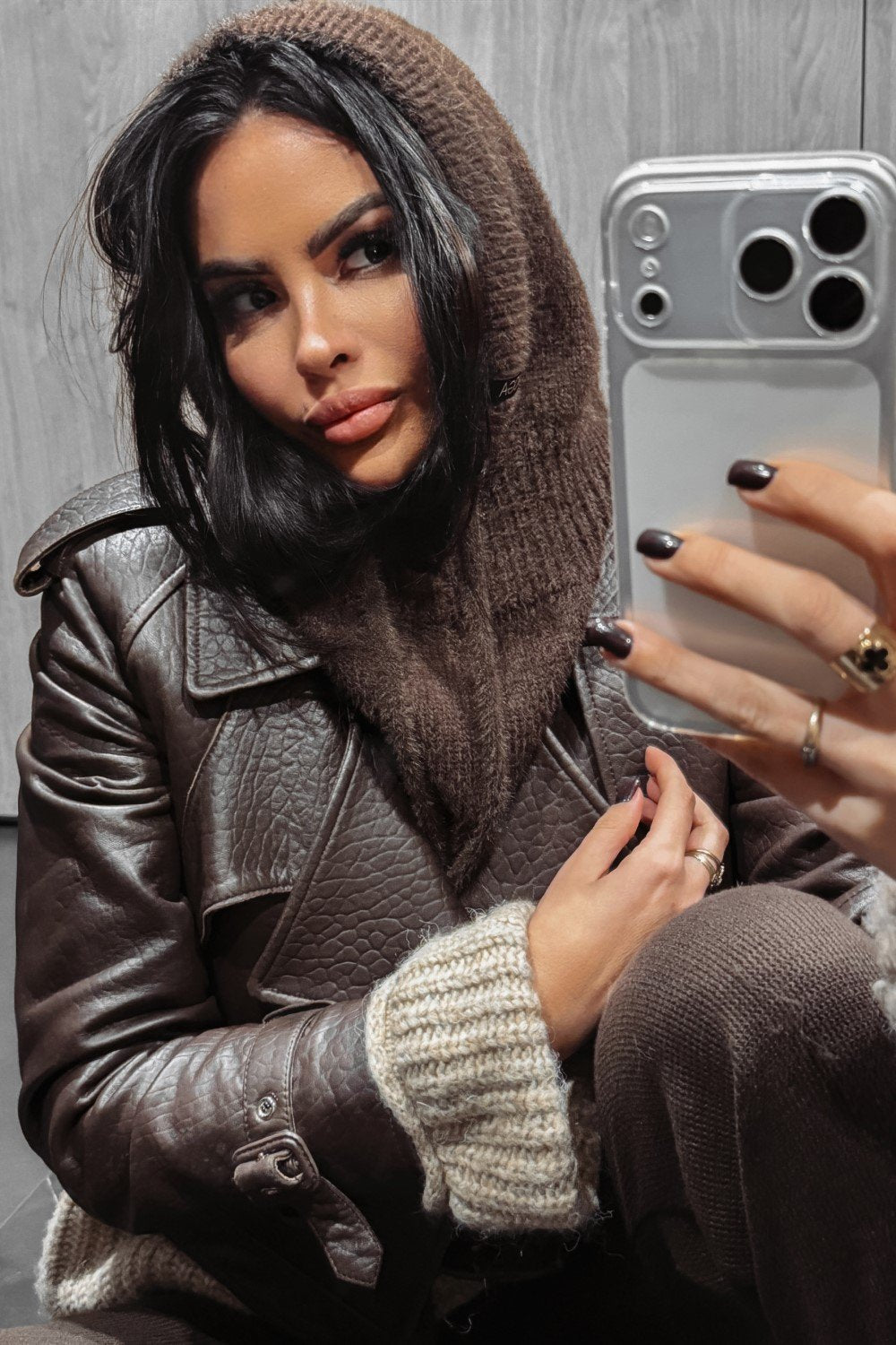 Olavoga Sabina símaszk