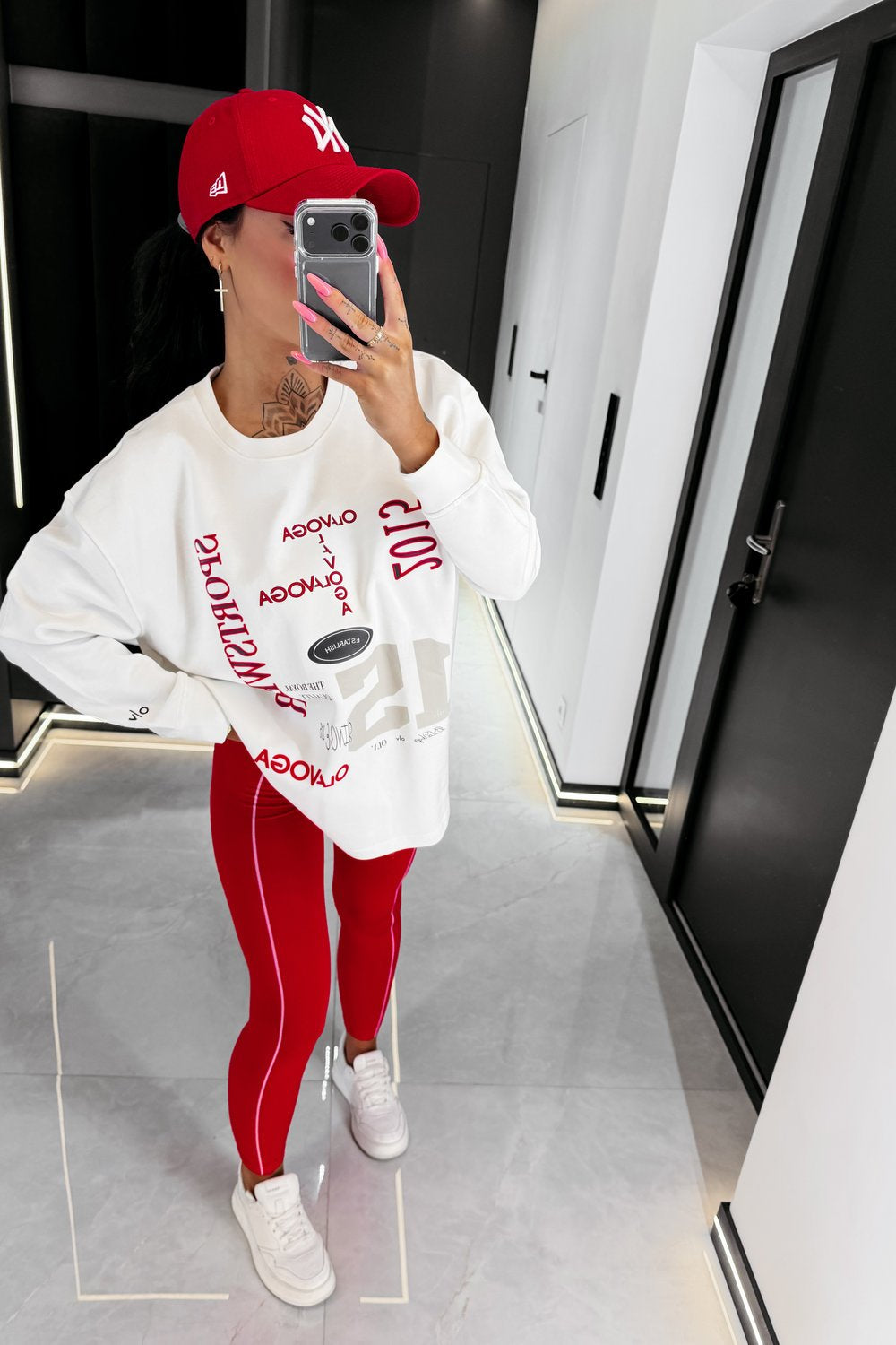 Olavoga Apare Sweatshirt