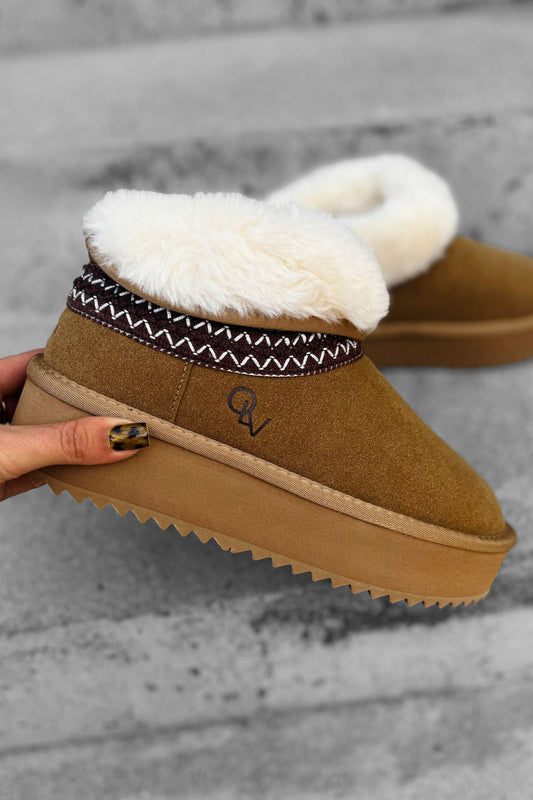 Olive Baila boots 