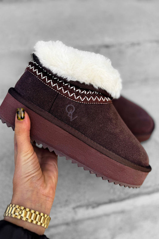 Olive Baila boots 