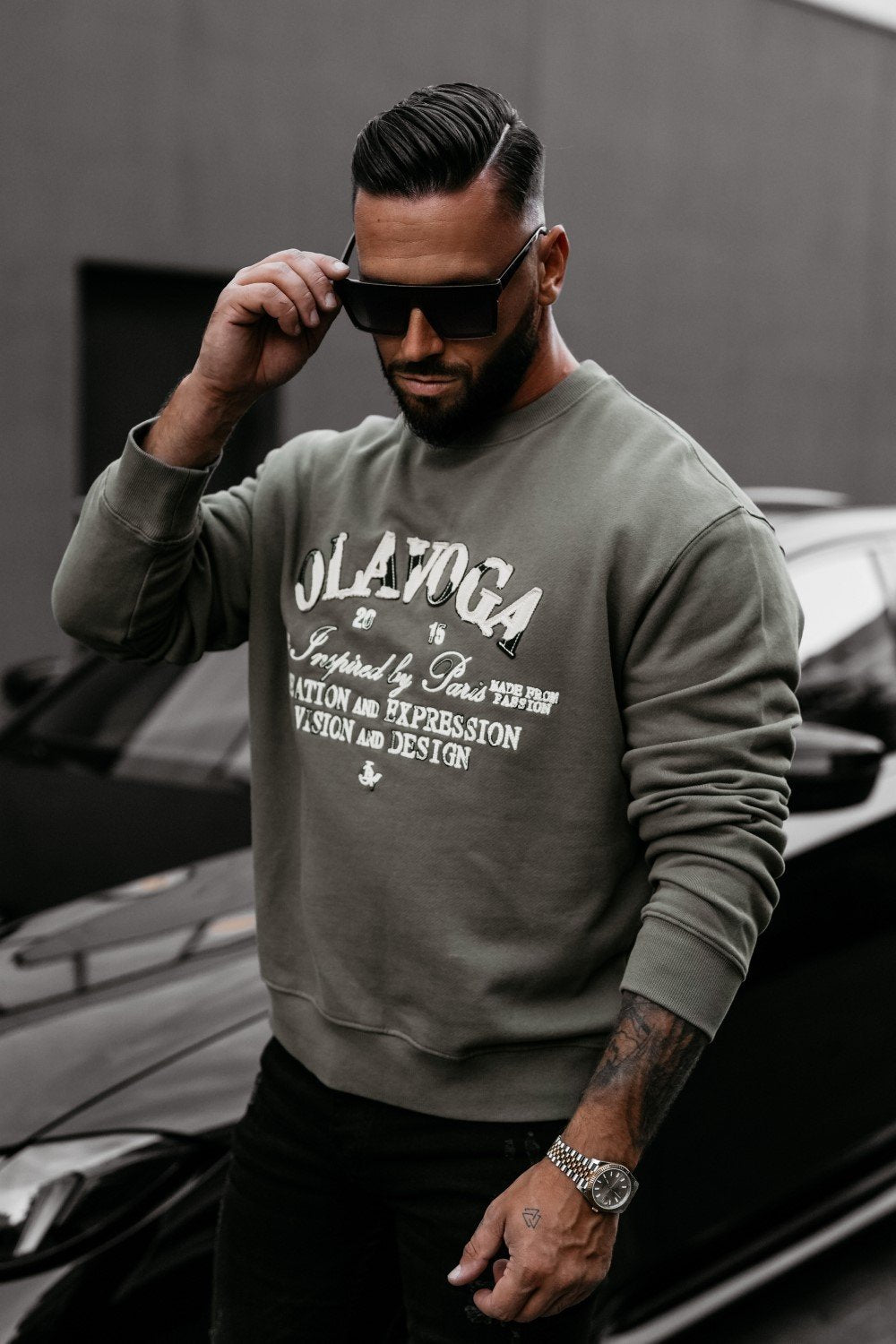 Olive VIROUS sweater